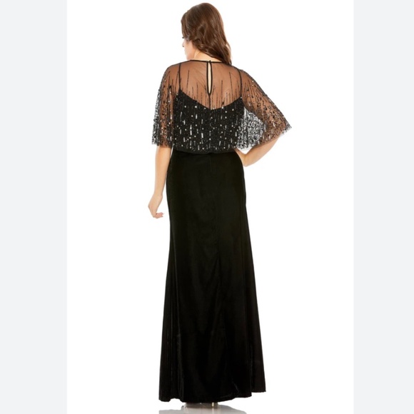 Mac Duggal Beaded Mini Capelet - Picture 4 of 12